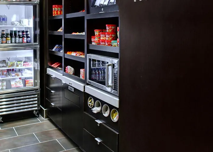 Courtyard By Marriott Downtown 3*