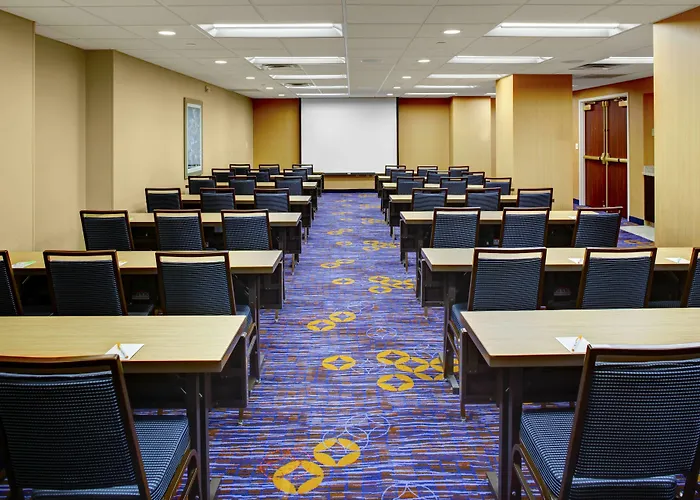 Courtyard By Marriott Downtown Columbus