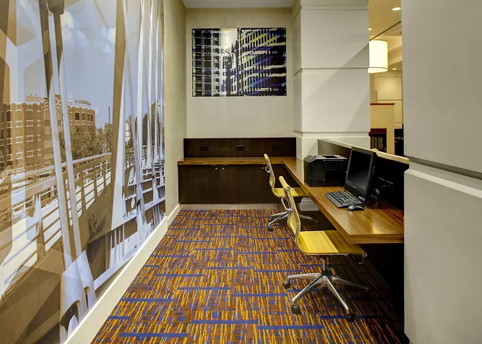 Hotel Courtyard By Marriott Downtown 3*