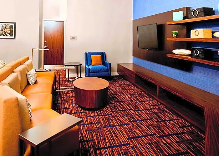 Courtyard By Marriott Downtown Hotel 3*