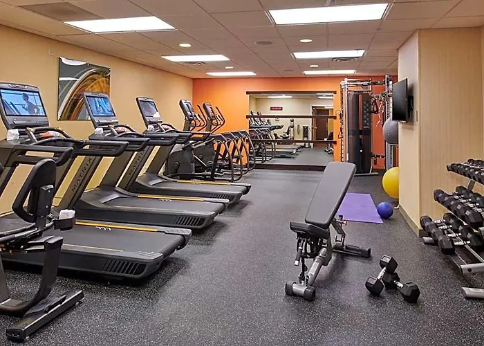 Courtyard By Marriott Downtown 3*