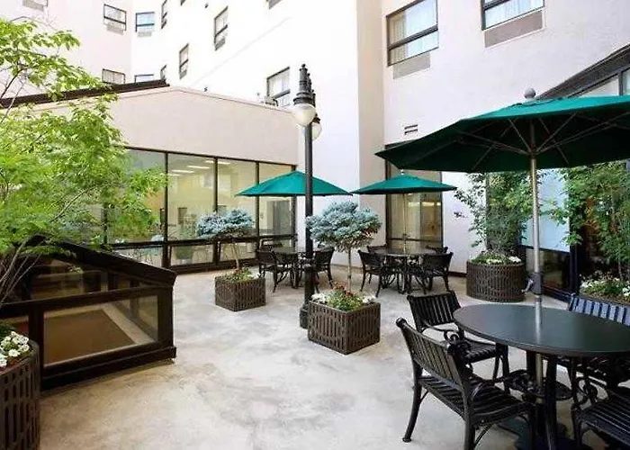 Courtyard By Marriott Downtown Columbus
