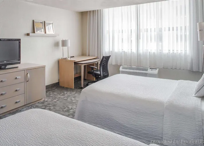 Hotel Courtyard By Marriott Downtown